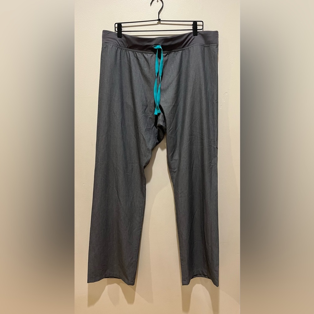 Figs Technical Collection Grey Scrubs Pants - Women’s Size XL Tall